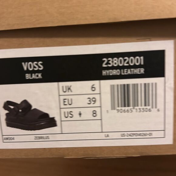 Dr. Martens x Urban Outfitters Voss Black Hydro Leather Sandals - Picture 11 of 11